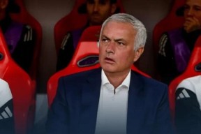 英雄联盟S15赛竞猜-上海久事迎葡超关键赛，清晨豪取连胜，压力陡增，资深球员宣示担当的简单介绍