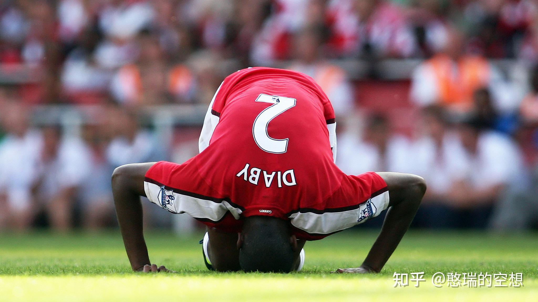 英超今晚走向成谜；浙江队篮板制胜；赛场秩序良好；数据趋势出现新变化的简单介绍