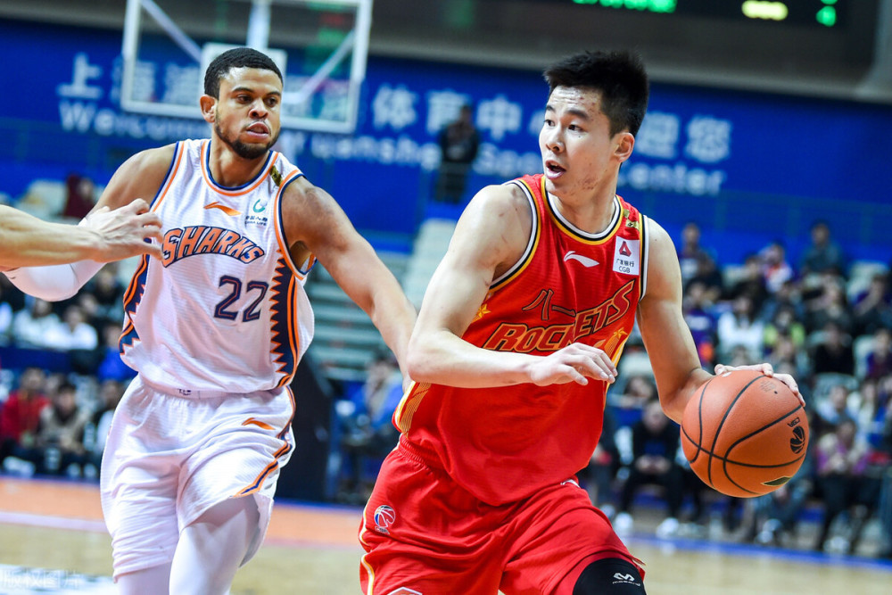 包含赛后莱比锡调整名单以备社区盾，状态回暖环节打磨，悬念犹存，球队文化再被提及的词条