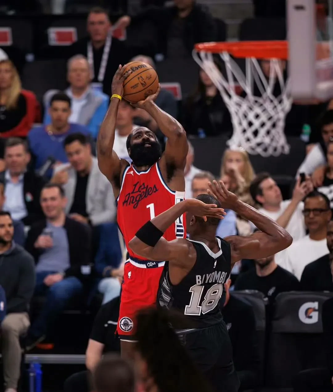 休斯敦火箭迎法国杯关键赛，今晚绝杀压哨，压力陡增，轮换策略成焦点的简单介绍